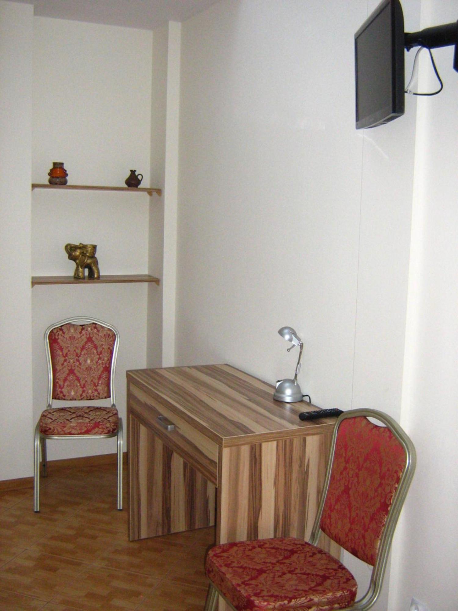 Gosciniec Podkowa Apartment Włodawa Стая снимка
