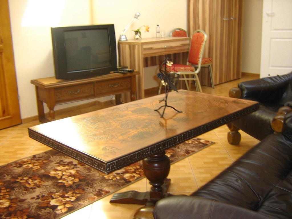 Gosciniec Podkowa Apartment Włodawa Стая снимка