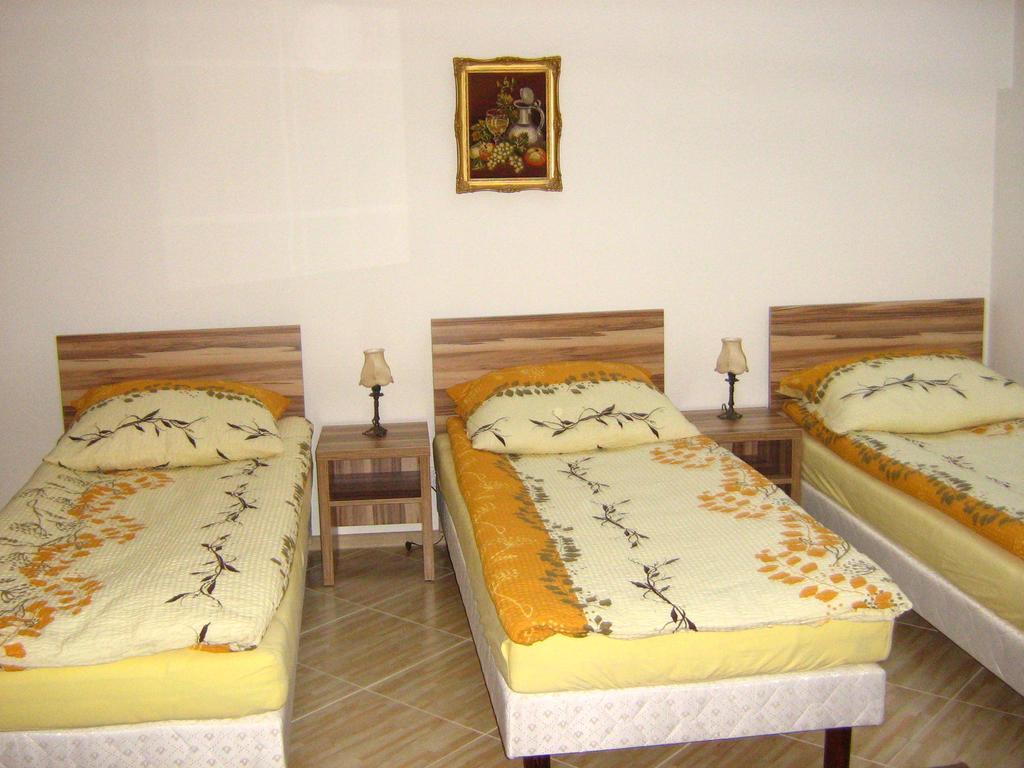 Gosciniec Podkowa Apartment Włodawa Стая снимка