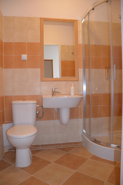 Gosciniec Podkowa Apartment Włodawa Стая снимка