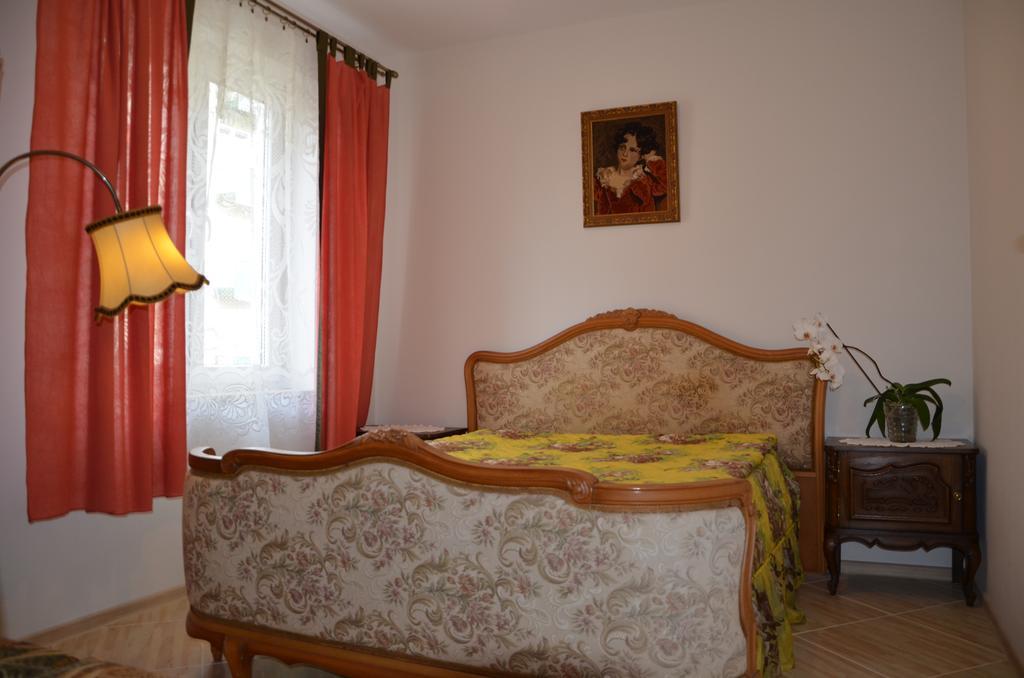 Gosciniec Podkowa Apartment Włodawa Стая снимка