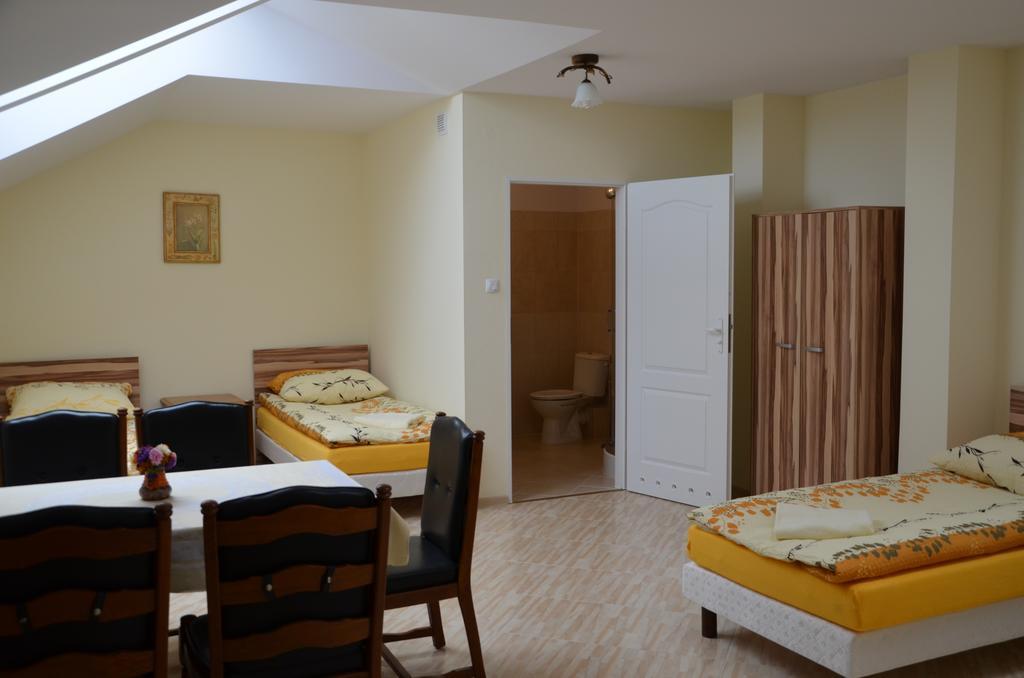 Gosciniec Podkowa Apartment Włodawa Стая снимка
